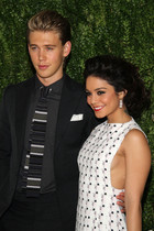 Vanessa Anne Hudgens : TI4U1384376106.jpg