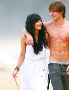 Vanessa Anne Hudgens : TI4U1403973187.jpg