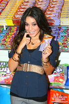 Vanessa Anne Hudgens : TI4U_u1160851439.jpg