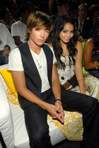 Vanessa Anne Hudgens : TI4U_u1188333967.jpg