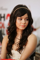 Vanessa Anne Hudgens : vanessa-anne-hudgens-1410445359.jpg