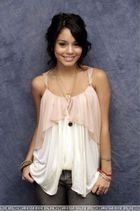 Vanessa Anne Hudgens : vanessa_anne_hudgens_1185567994.jpg