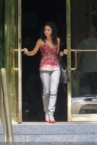 Vanessa Anne Hudgens : vanessa_anne_hudgens_1186583740.jpg