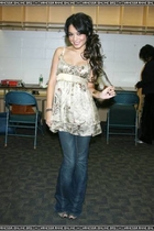 Vanessa Anne Hudgens : vanessa_anne_hudgens_1214548717.jpg