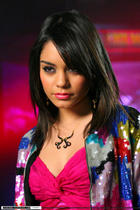 Vanessa Anne Hudgens : vanessa_anne_hudgens_1236445537.jpg