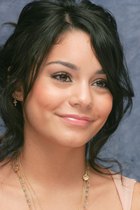 Vanessa Anne Hudgens : vanessa_anne_hudgens_1254156460.jpg