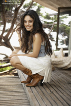 Vanessa Anne Hudgens : vanessa_anne_hudgens_1254542834.jpg