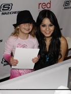 Vanessa Anne Hudgens : vanessa_anne_hudgens_1261439050.jpg