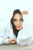 Vanessa Anne Hudgens : vanessa_anne_hudgens_1262721479.jpg