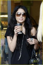 Vanessa Anne Hudgens : vanessa_anne_hudgens_1265994241.jpg