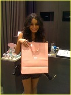 Vanessa Anne Hudgens : vanessa_anne_hudgens_1285029612.jpg