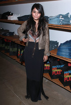 Vanessa Anne Hudgens : vanessa_anne_hudgens_1286562699.jpg