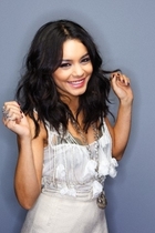 Vanessa Anne Hudgens : vanessa_anne_hudgens_1303663373.jpg