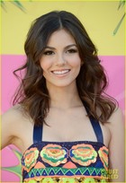 Victoria Justice : victoria-justice-1365606781.jpg