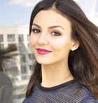 Victoria Justice : victoria-justice-1421518146.jpg