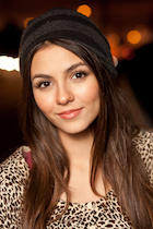 Victoria Justice : victoria-justice-1468101551.jpg