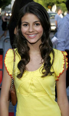 Victoria Justice : victoria_justice_1203115952.jpg