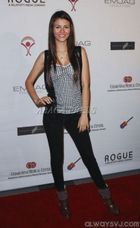 Victoria Justice : victoria_justice_1248026145.jpg