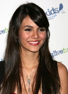 Victoria Justice : victoria_justice_1251238708.jpg