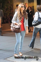 Victoria Justice : victoria_justice_1281705146.jpg