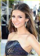 Victoria Justice : victoria_justice_1284506475.jpg