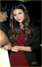 Victoria Justice : victoria_justice_1285783032.jpg