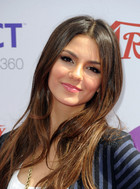 Victoria Justice : victoria_justice_1292812692.jpg