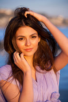 Victoria Justice : victoria_justice_1302112464.jpg