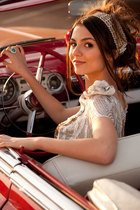 Victoria Justice : victoria_justice_1302112486.jpg