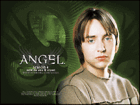 Vincent Kartheiser : angelconnor215.gif