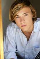 William Moseley : TI4U_u1145069770.jpg