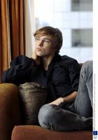 William Moseley : william_moseley_1223836858.jpg