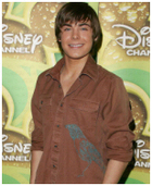 Zac Efron : TI4U_u1136940513.jpg