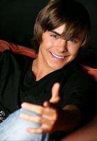 Zac Efron : TI4U_u1143044044.jpg