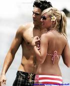 Zac Efron : TI4U_u1190678335.jpg