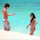 Zac Efron : TI4U_u1216672132.jpg