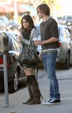 Zac Efron : TI4U_u1229457799.jpg