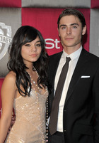 Zac Efron : TI4U_u1233447580.jpg