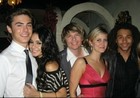 Zac Efron : TI4U_u1252690154.jpg