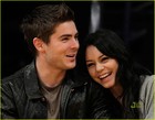 Zac Efron : TI4U_u1265309460.jpg