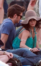 Zac Efron : TI4U_u1271755951.jpg