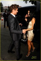 Zac Efron : TI4U_u1279736897.jpg