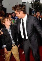 Zac Efron : TI4U_u1291507238.jpg