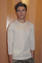 Zac Efron : zac-efron-1311736864.jpg