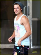 Zac Efron : zac-efron-1312922236.jpg