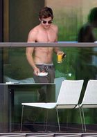 Zac Efron : zac-efron-1334340549.jpg