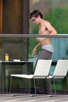 Zac Efron : zac-efron-1334340563.jpg