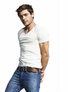 Zac Efron : zac-efron-1345368789.jpg