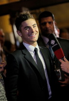 Zac Efron : zac-efron-1347720408.jpg