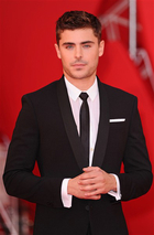 Zac Efron : zac-efron-1354134965.jpg